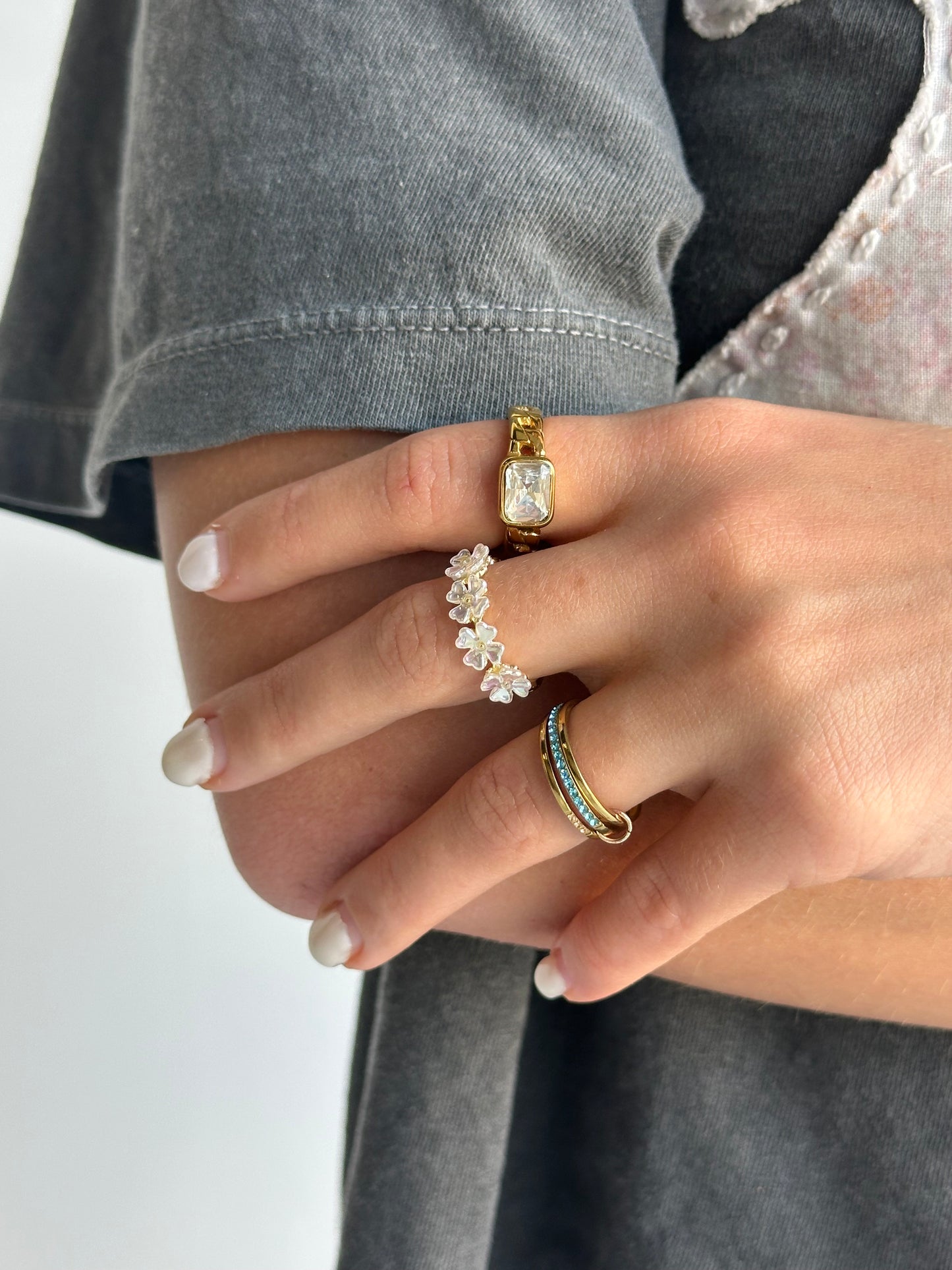 Daisies Ring