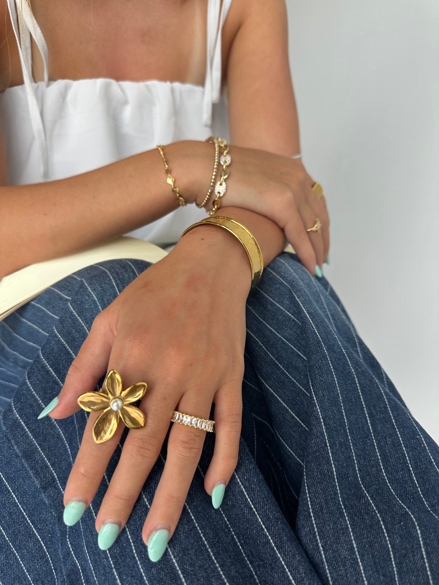 White Rhinestone Ring