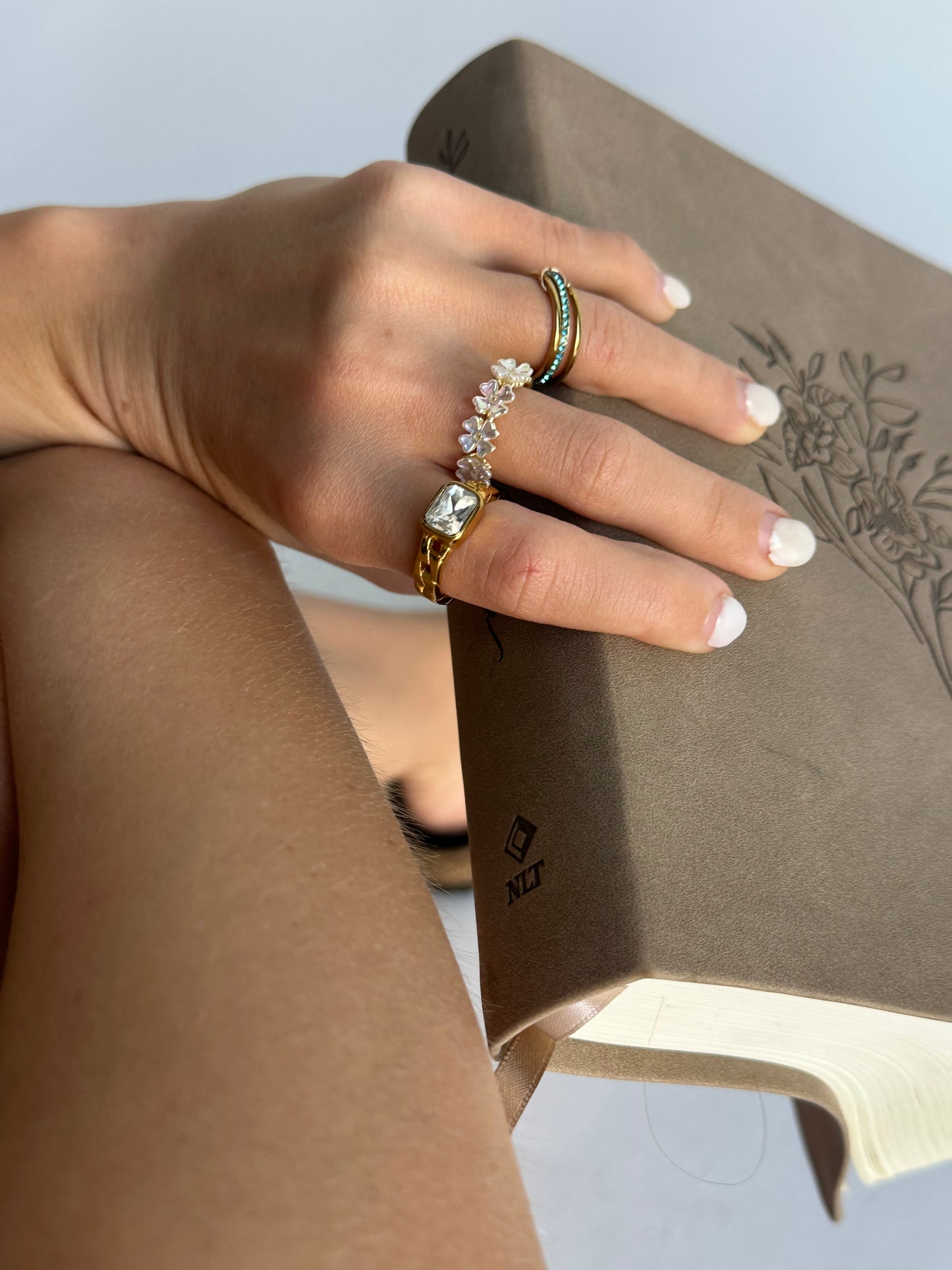 Daisies Ring